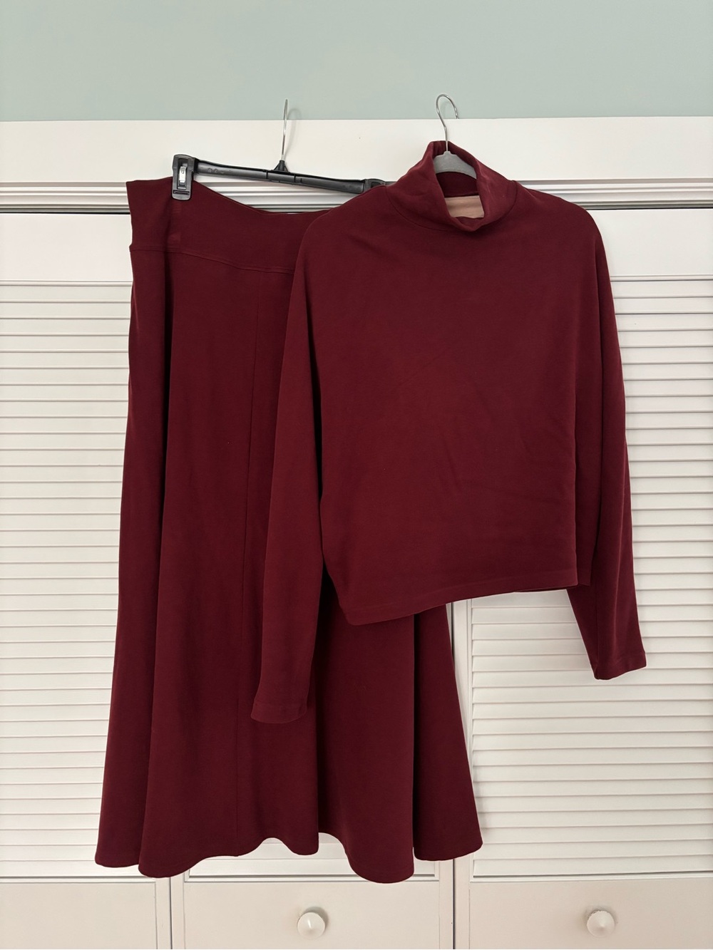 OGL Move Built-in Bra Women's Burgundy Knit Skirt Set